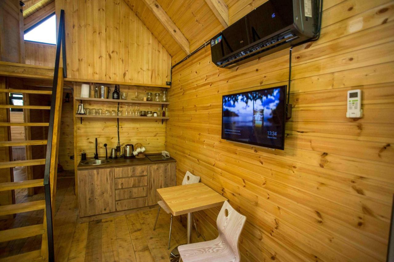 Woodpecker Ვუდფექერი Villa Batumi Exterior photo