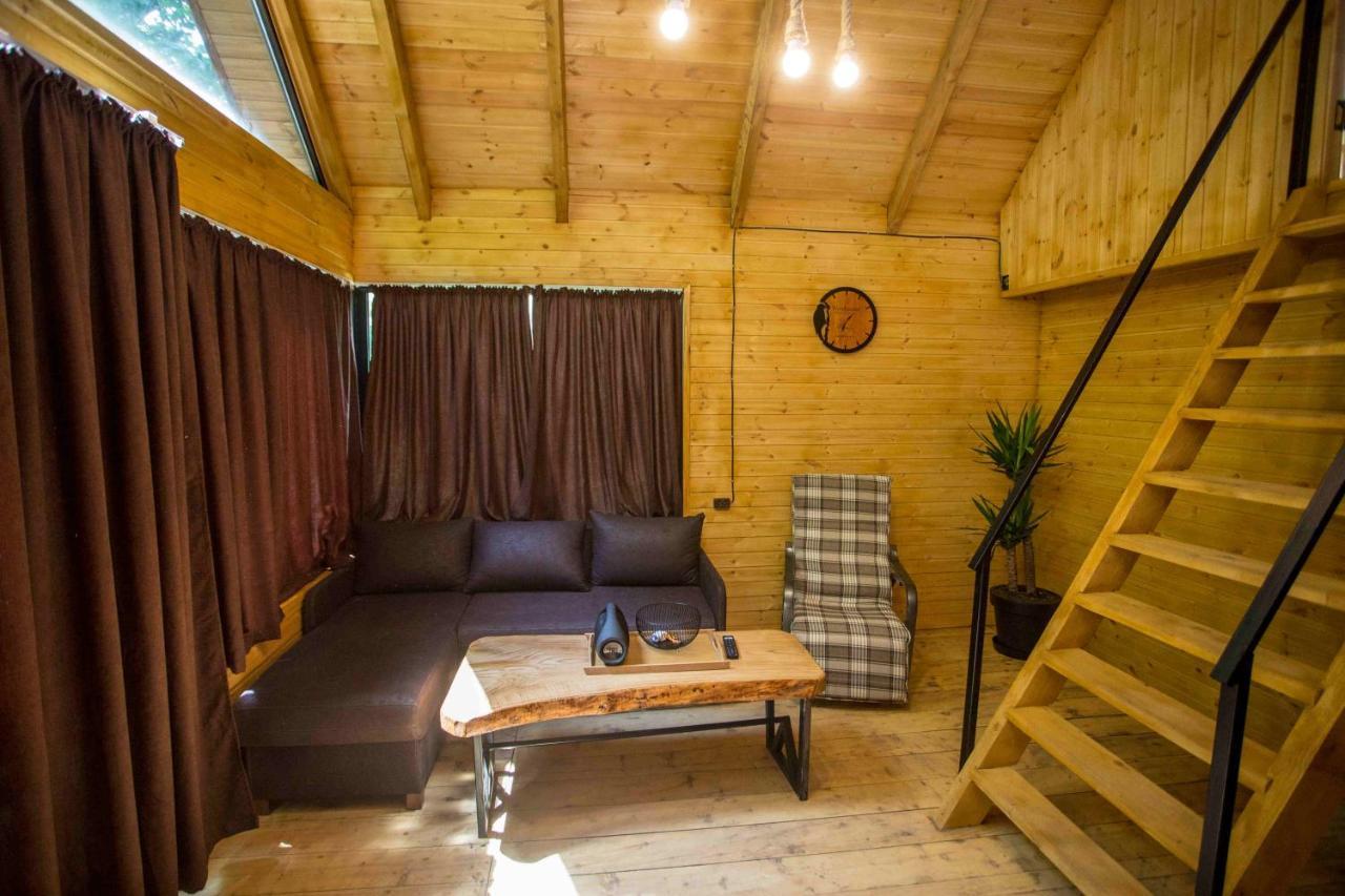 Woodpecker Ვუდფექერი Villa Batumi Exterior photo
