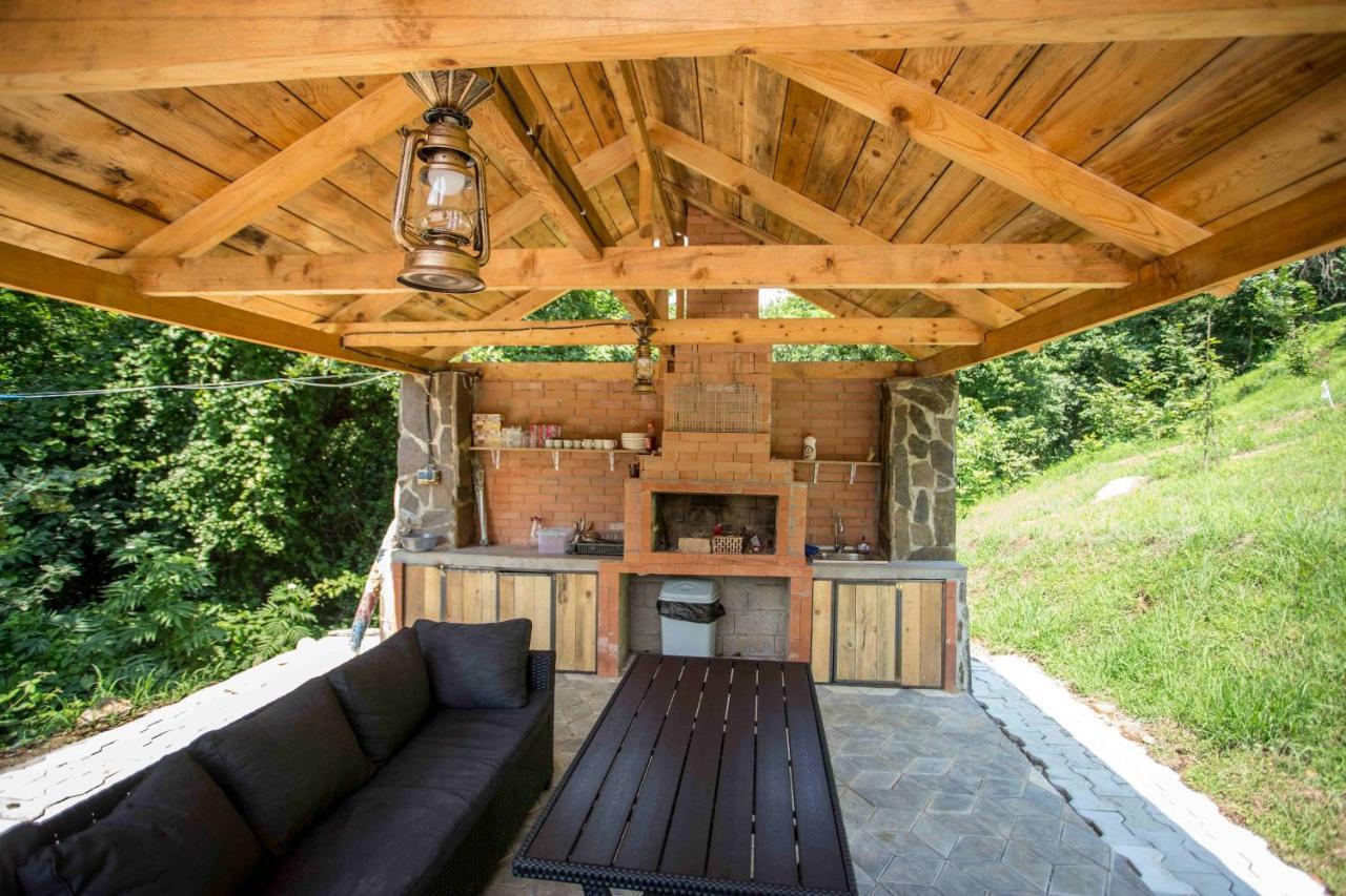 Woodpecker Ვუდფექერი Villa Batumi Exterior photo