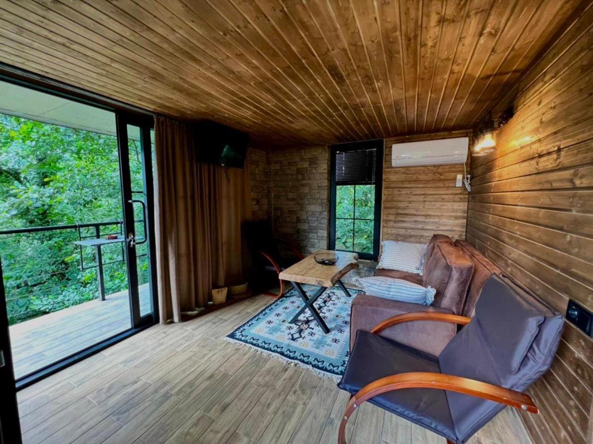 Woodpecker Ვუდფექერი Villa Batumi Exterior photo
