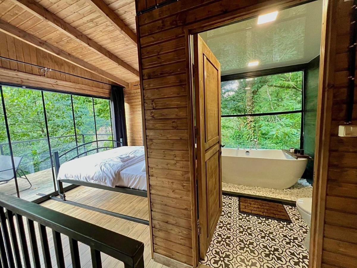 Woodpecker Ვუდფექერი Villa Batumi Exterior photo